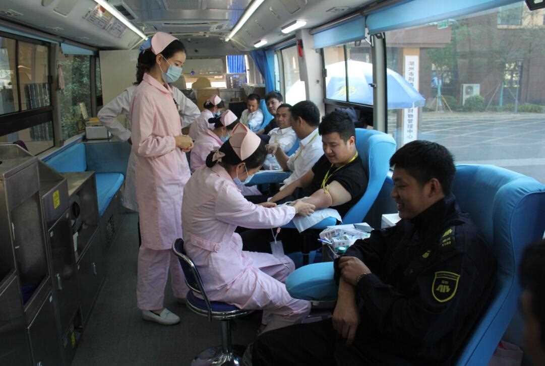 湖州星辉游戏公司开展2018年无偿献血活动